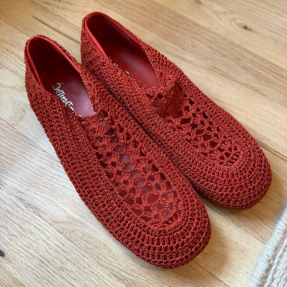 Jeffrey Campbell Figure Eight Crochet Flats - Picture 4 of 9
